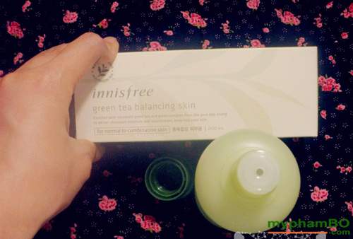Nuoc hoa hong tra xanh Green Tea Balancing Skin Innisfree (4)