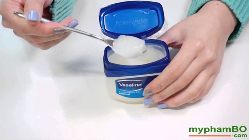 Son duong tri tham moi Vaseline Lip Therapy  (5)