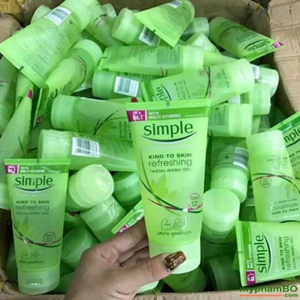Sua rua mat dang gel - Simple Kind To Skin Refreshing Facial Wash Gel (5)